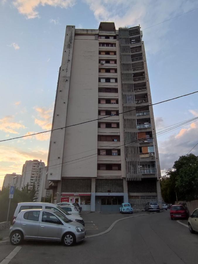 Apartment Bella Rijeka Bagian luar foto